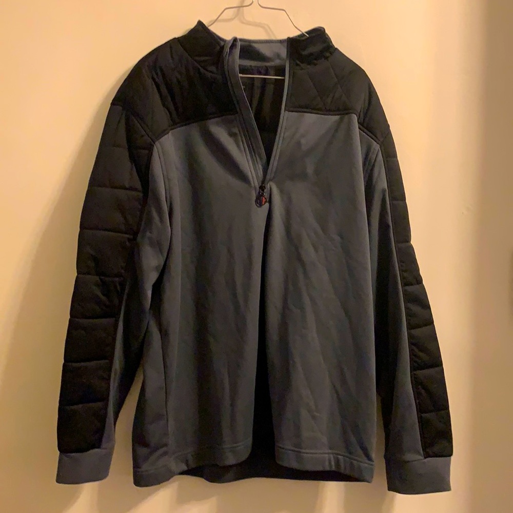 Light weight pullover